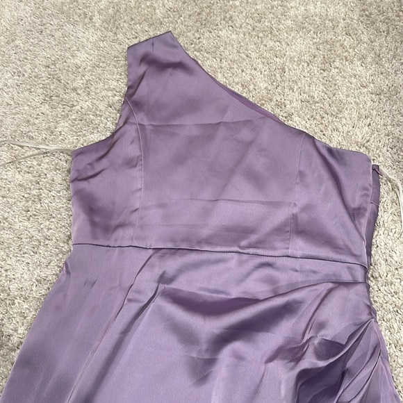 NEW SATIN LULU’S DRESS - Picture 3 of 4